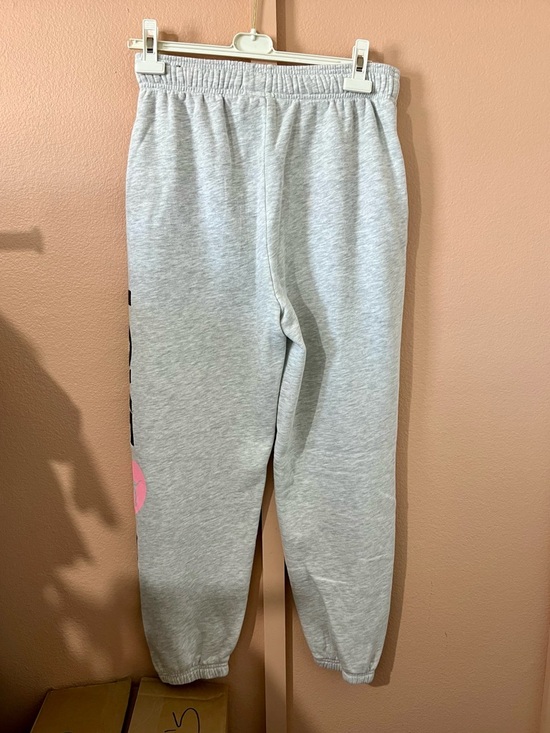 PINK Victoria's Secret Light Gray Zip-Up Sweatshirt with Pink Logo & Joggers Set - Picture 13 of 14